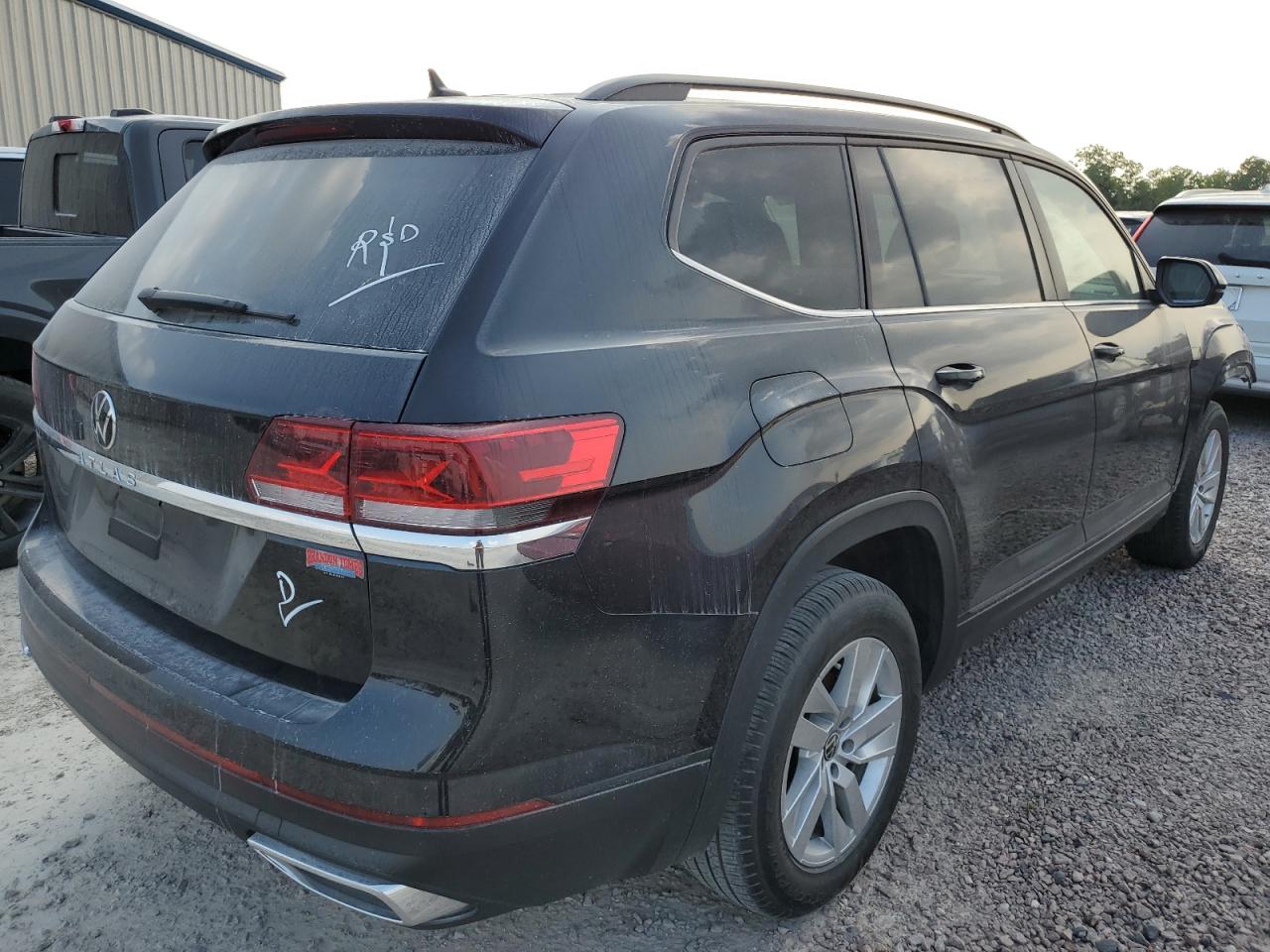 Image 3 of Volkswagen Atlas S 2021 with VIN 1V2AP2CAXMC587665