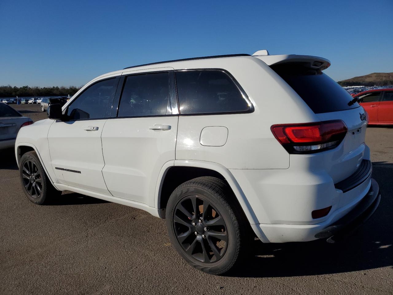 Obraz 2 z 2017 JEEP GRAND CHEROKEE LAREDO 2017 z VIN 1C4RJFAG3HC728084