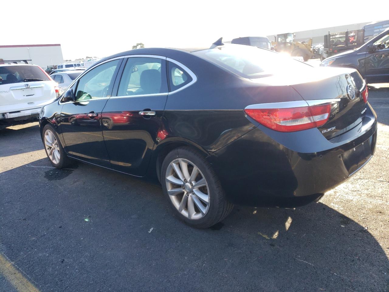 Изображение 2 2013 BUICK VERANO 2013 с VIN 1G4PS5SK1D4181317