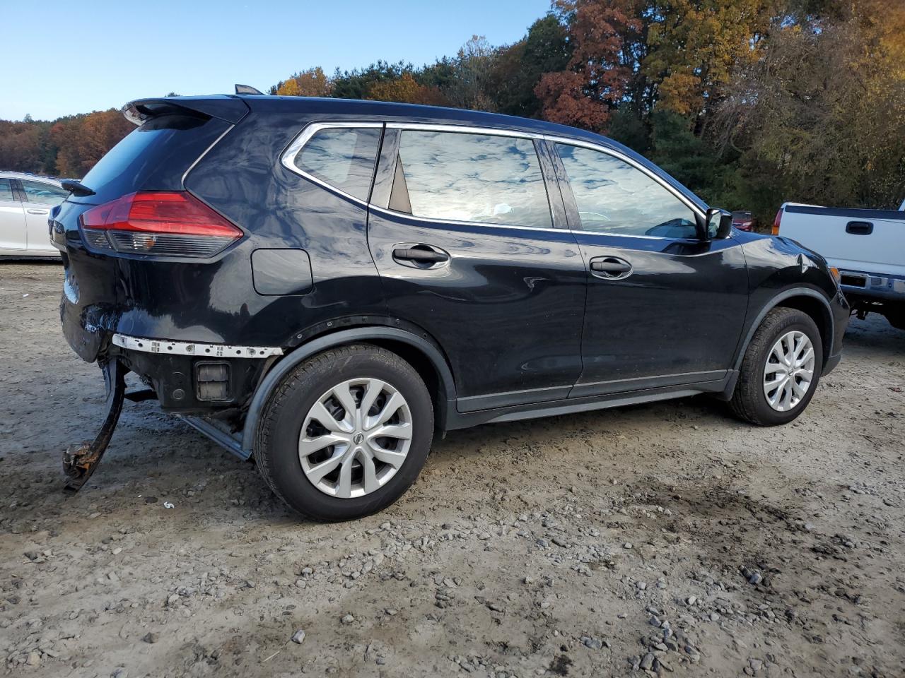 Изображение 3 2017 NISSAN ROGUE S 2017 с VIN KNMAT2MV8HP522780