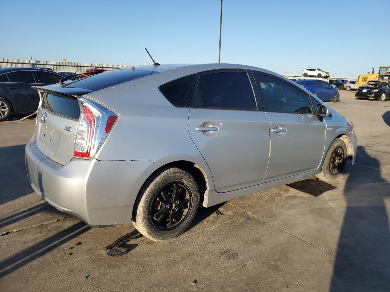 Изображение 3 2015 TOYOTA PRIUS  2015 с VIN JTDKN3DU4F0470145