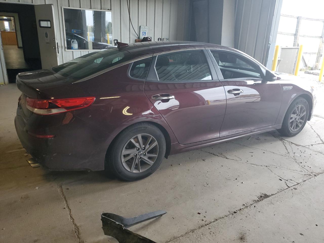 Obraz 3 z 2020 KIA OPTIMA LX 2020 z VIN 5XXGT4L32LG441411