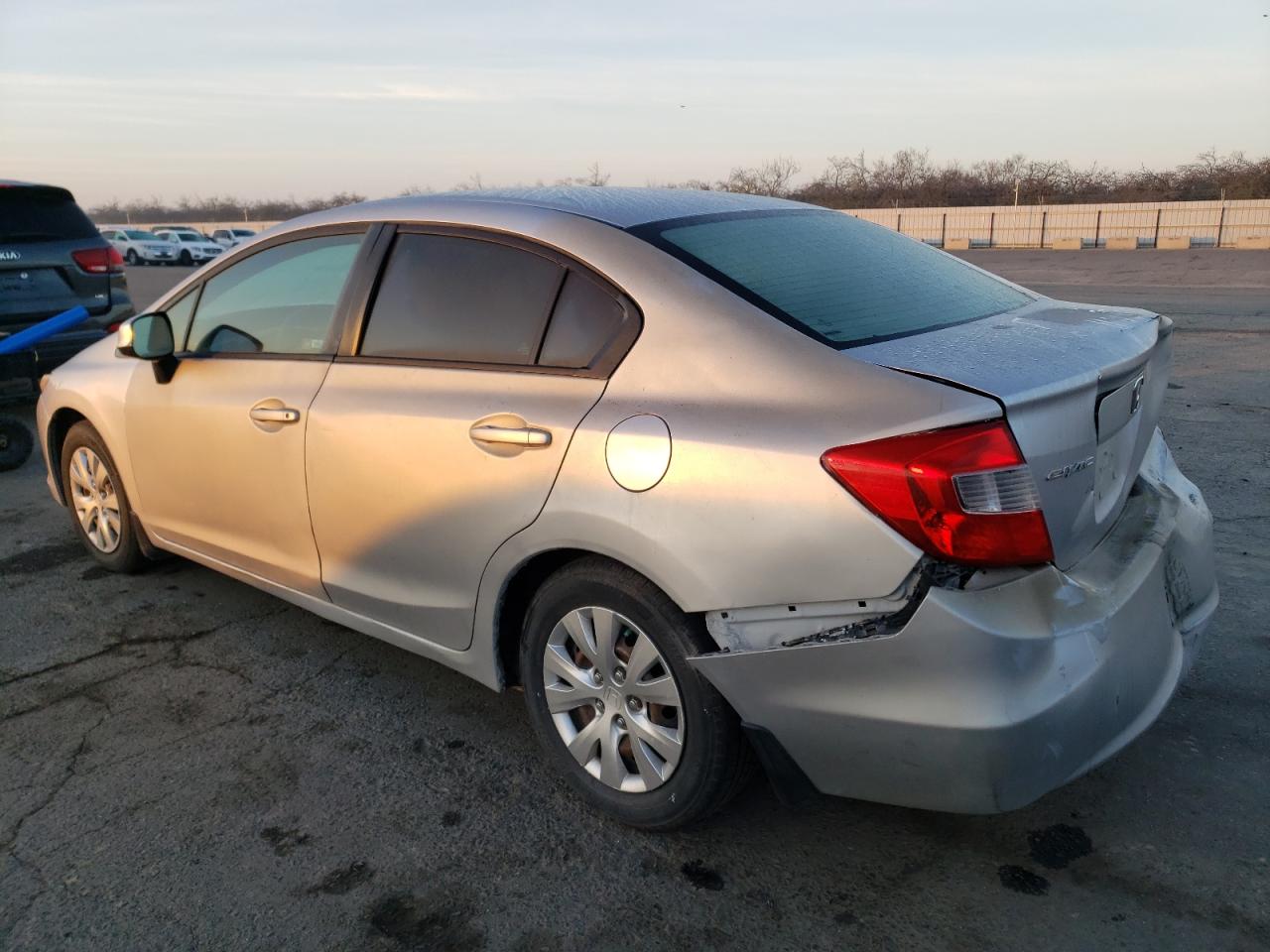 Obraz 2 z 2012 HONDA CIVIC LX 2012 z VIN 19XFB2F54CE310411