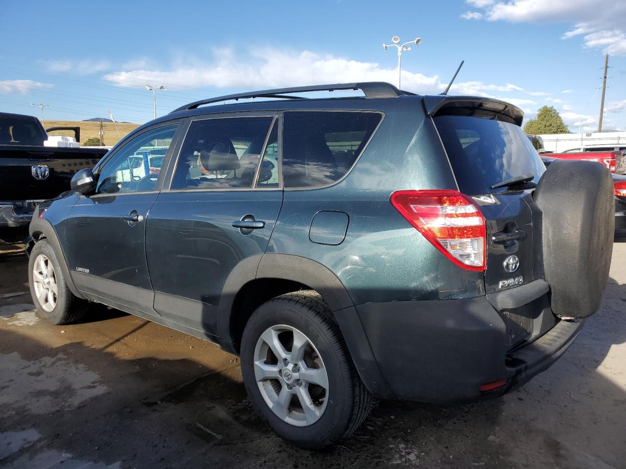 Image 2 of 2012 TOYOTA RAV4 LIMITED 2012 with VIN 2T3DF4DV4CW228256