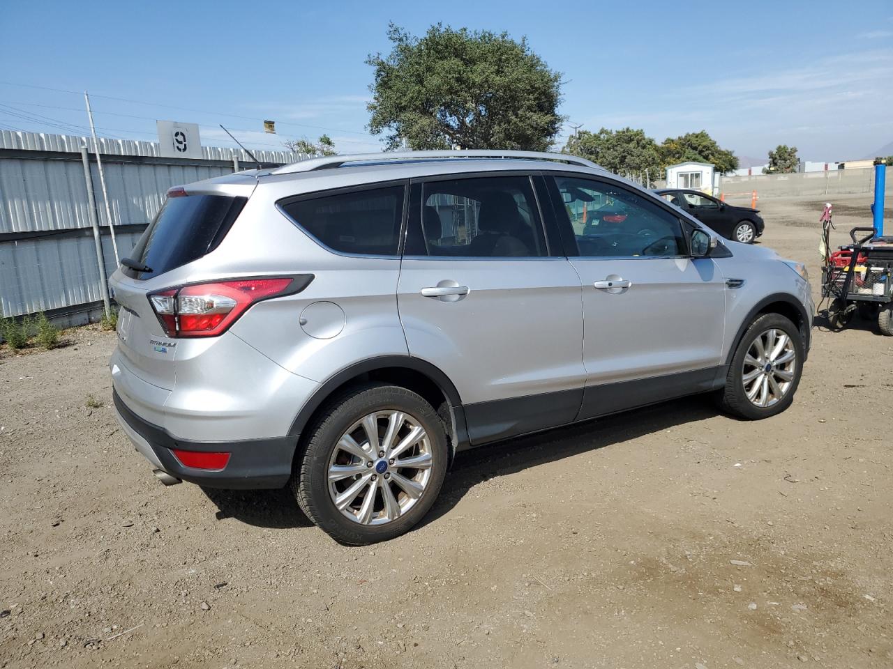 Image 3 of 2017 FORD ESCAPE TITANIUM 2017 with VIN 1FMCU9J92HUA64995