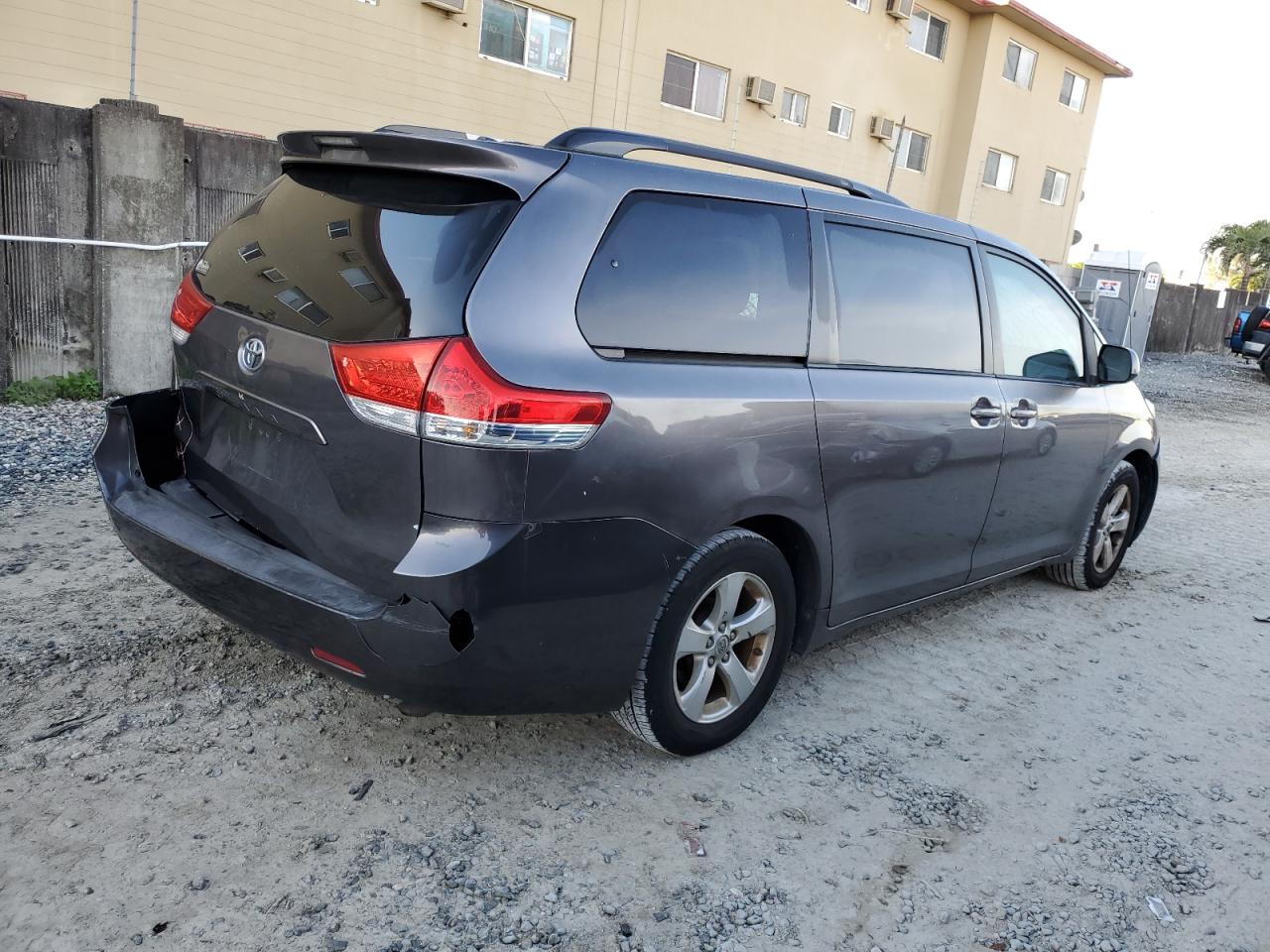 Image 3 of 2013 TOYOTA SIENNA LE 2013 with VIN 5TDKK3DC8DS331176