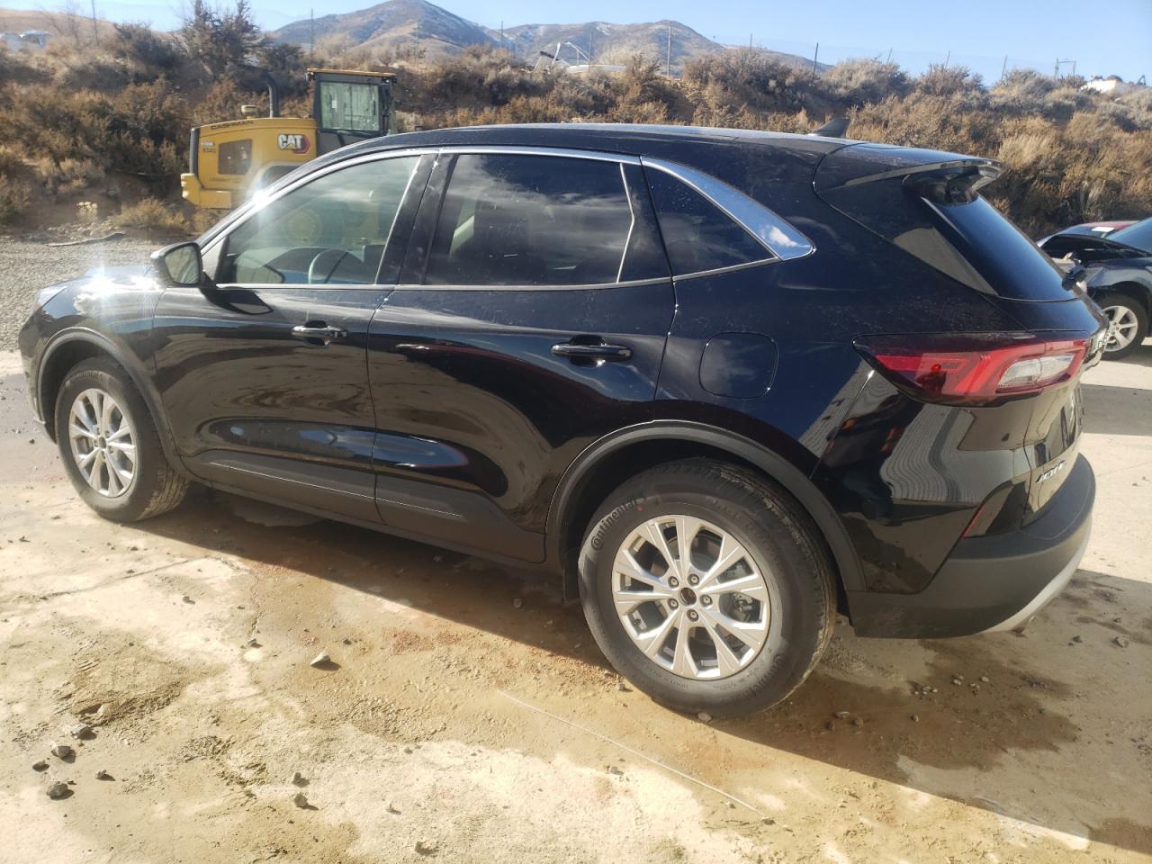 Изображение 2 2023 FORD ESCAPE ACTIVE 2023 с VIN 1FMCU9GN8PUA10183