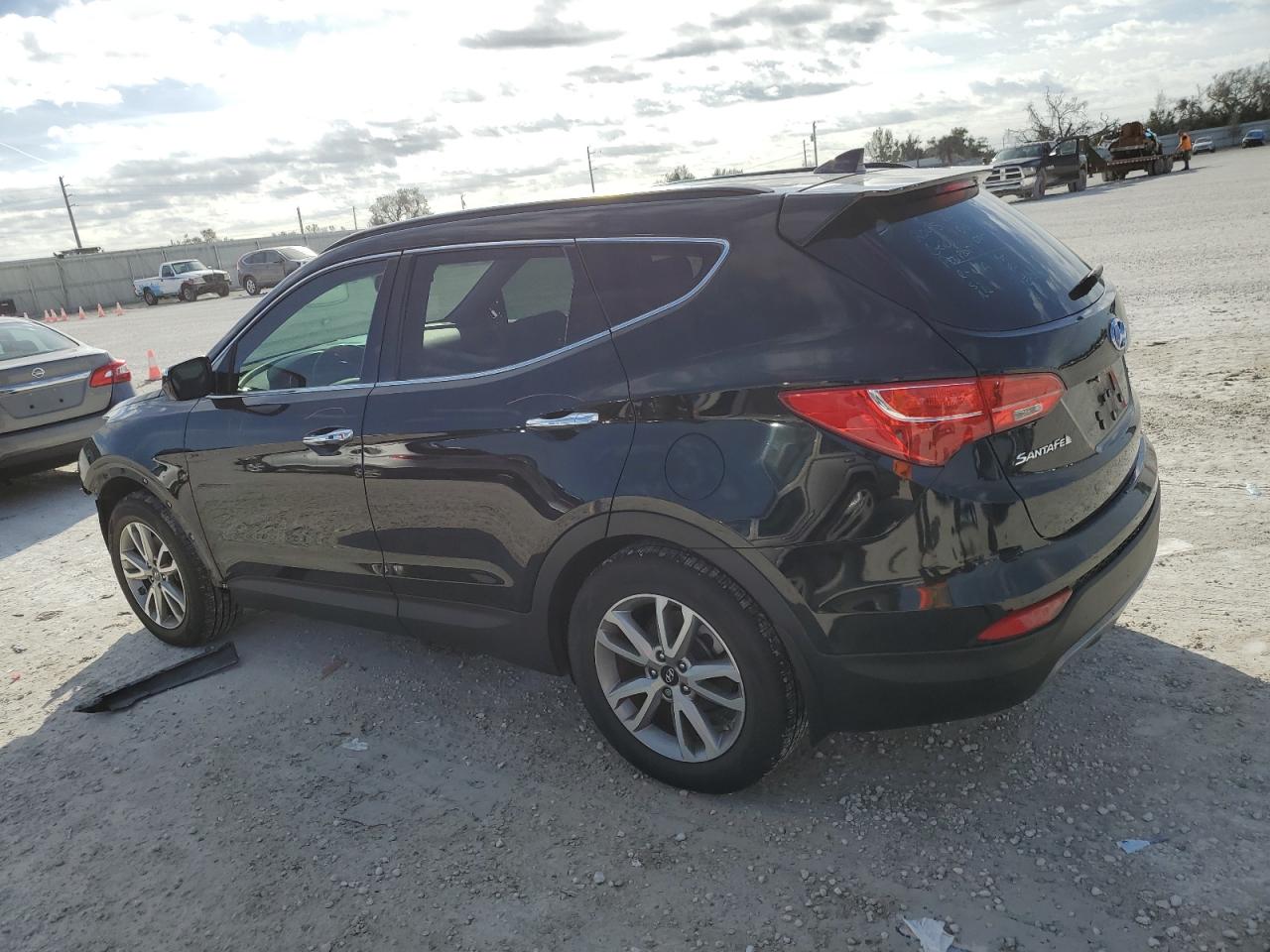 Image 2 of 2015 HYUNDAI SANTA FE SPORT  2015 with VIN 5XYZU3LA4FG278601