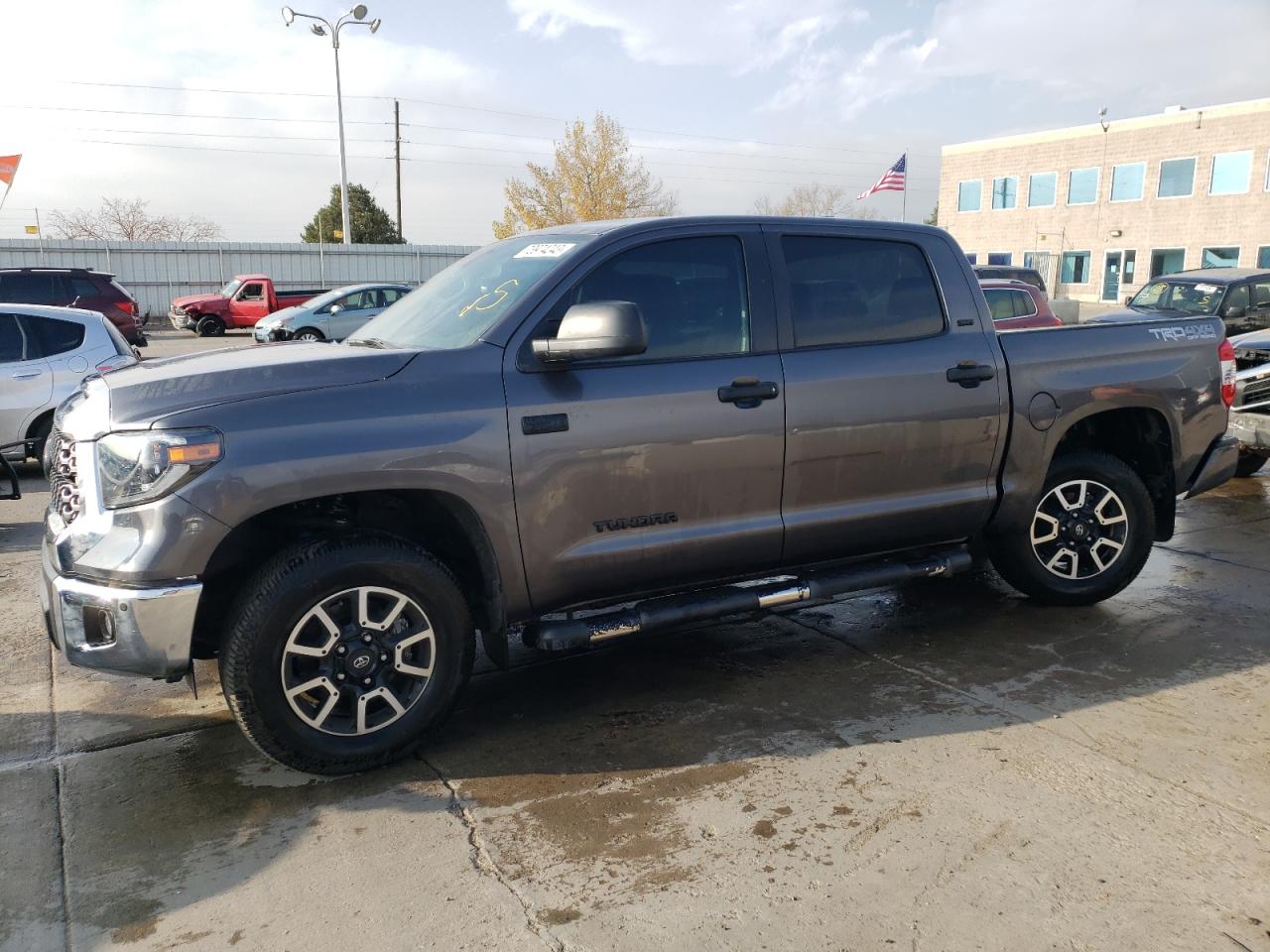 Obraz 1 z 2021 TOYOTA TUNDRA CREWMAX SR5 2021 z VIN 5TFDY5F13MX038164