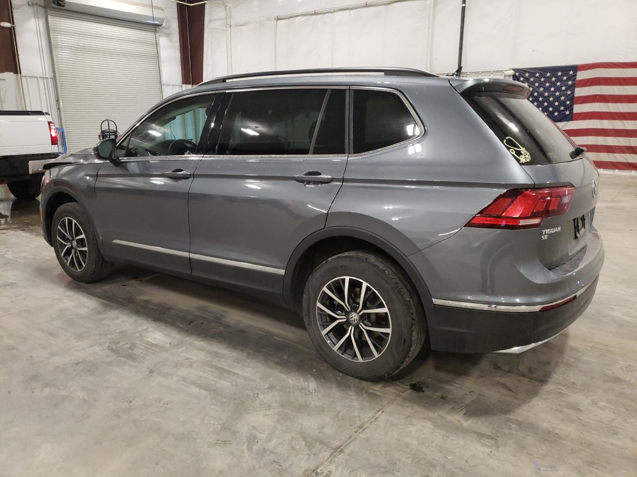 Obraz 2 z 2020 VOLKSWAGEN TIGUAN SE 2020 z VIN 3VV2B7AX5LM084374