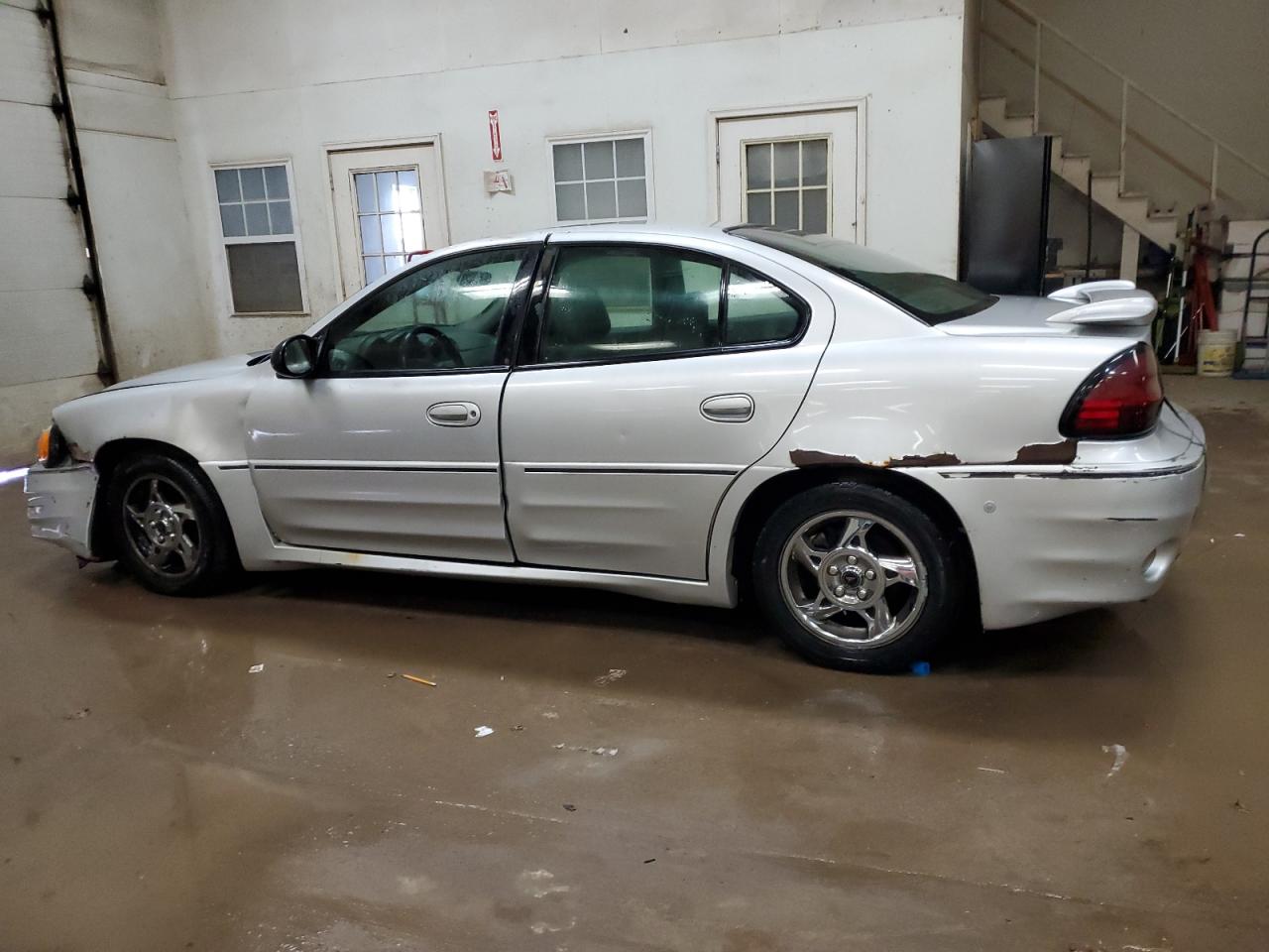 Image 2 of 2004 PONTIAC GRAND AM GT 2004 with VIN 1G2NW52E84C155074