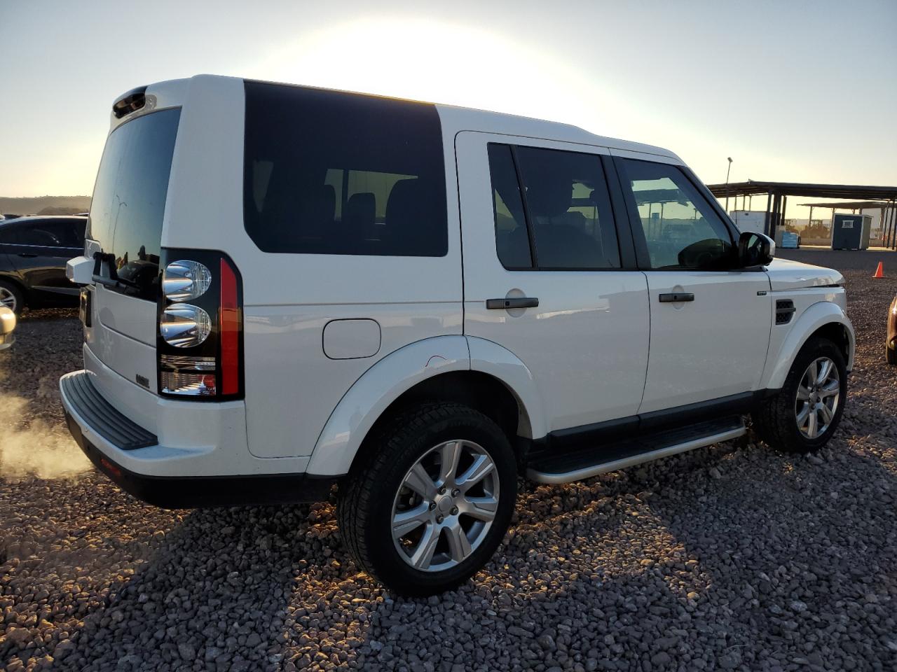 Image 3 of 2016 LAND ROVER LR4 HSE 2016 with VIN SALAG2V63GA786432