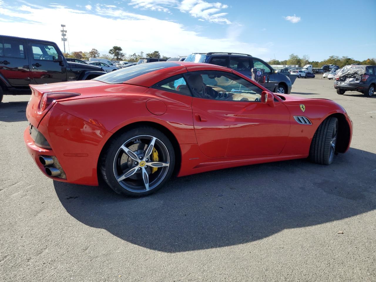 Изображение 3 2013 FERRARI CALIFORNIA  2013 с VIN ZFF65TJA0D0194573