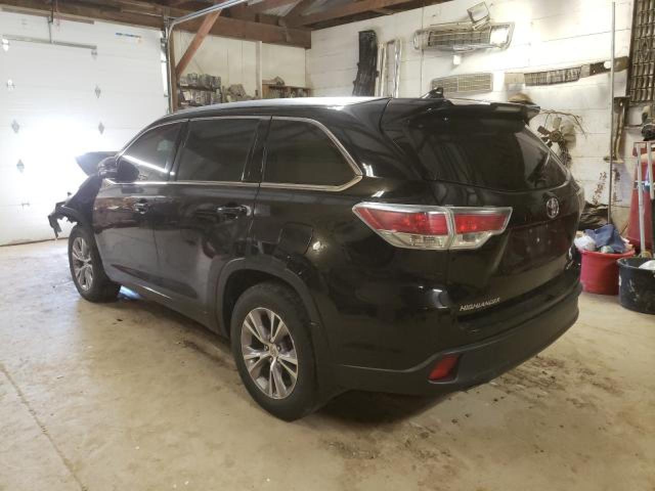 Obraz 2 z 2015 TOYOTA HIGHLANDER XLE 2015 z VIN 5TDJKRFH2FS142887