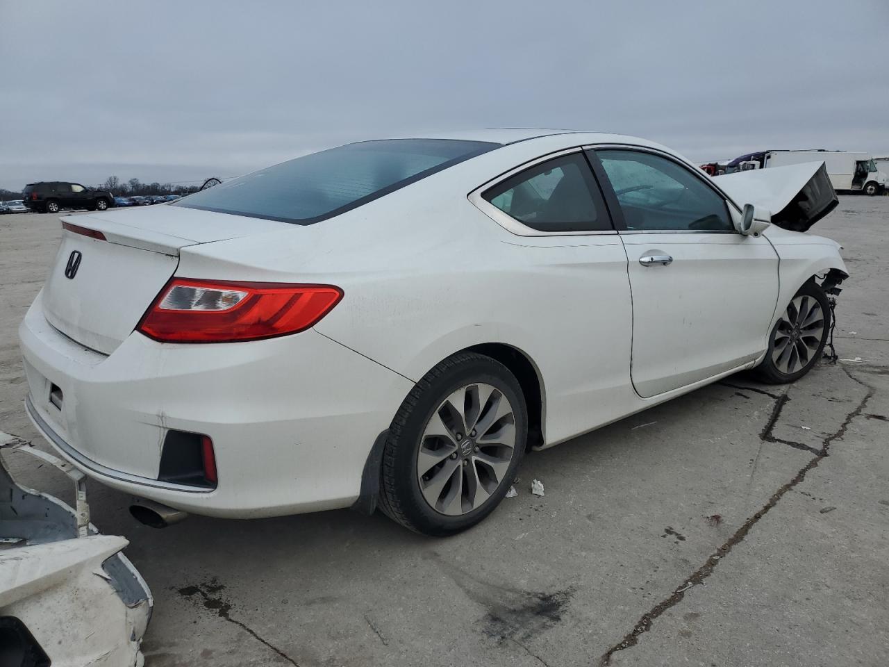 Image 3 of 2015 HONDA ACCORD EX 2015 with VIN 1HGCT1B79FA009045