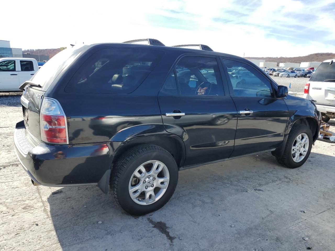 Image 3 of 2005 ACURA MDX TOURING 2005 with VIN 2HNYD18605H509671