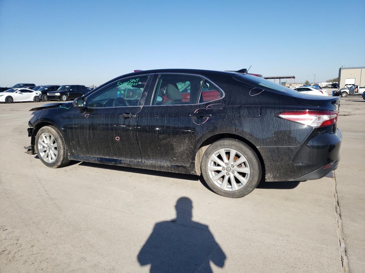 Obraz 2 z 2019 TOYOTA CAMRY L 2019 z VIN 4T1B11HK0KU219694