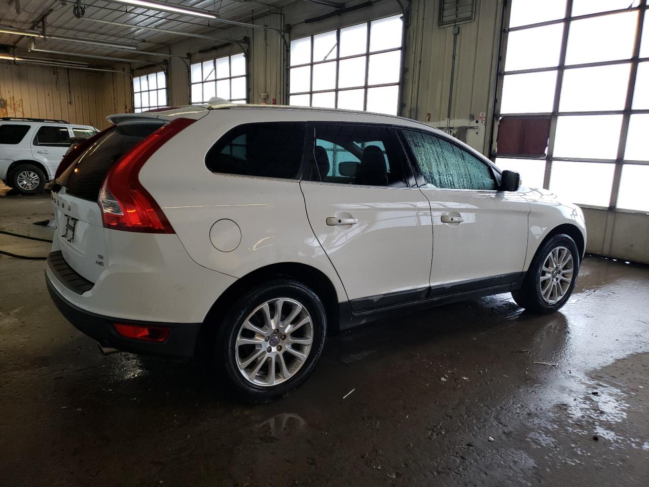 Изображение 3 2010 VOLVO XC60 T6 2010 с VIN YV4992DZ1A2126047