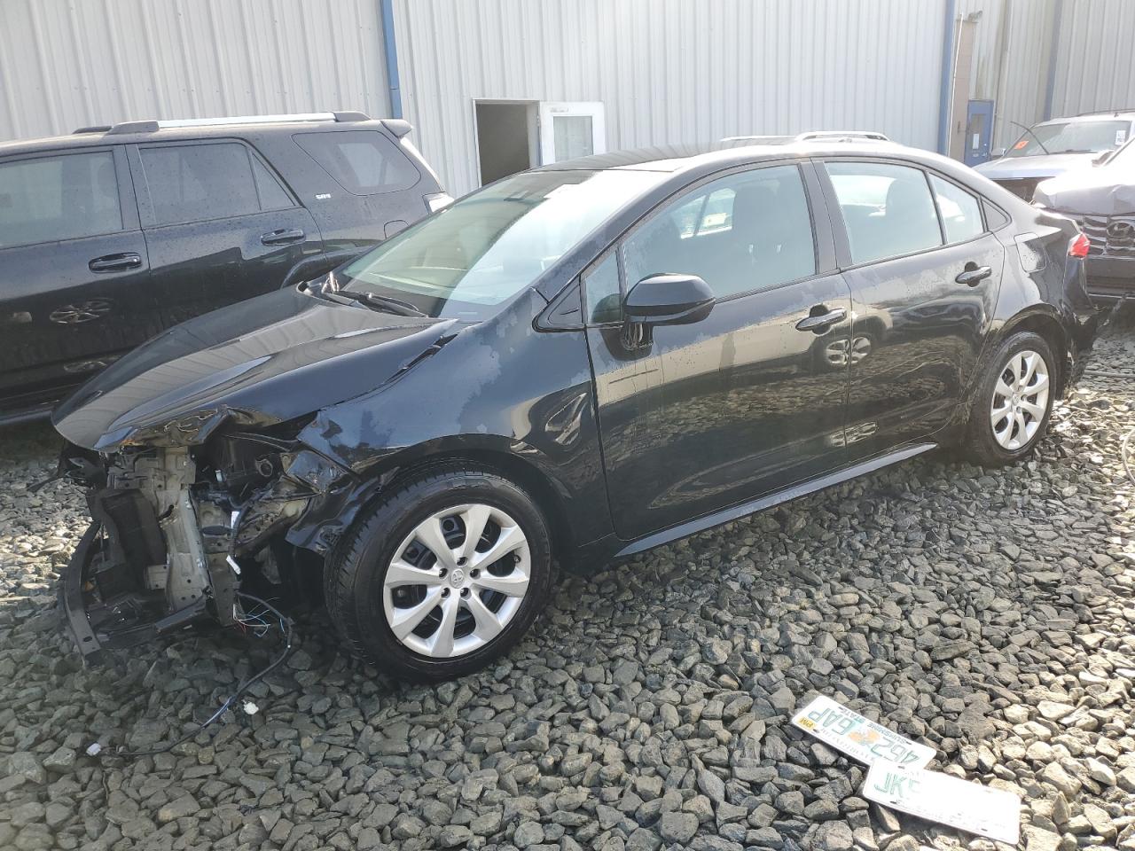 Image 1 of 2021 TOYOTA COROLLA LE 2021 with VIN 5YFEPMAE6MP258439