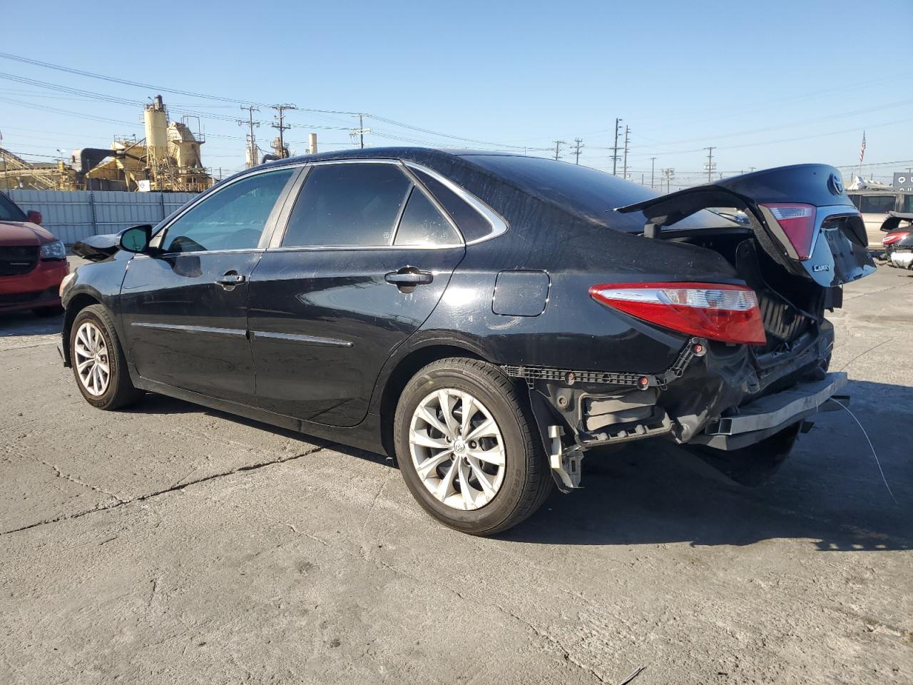 Image 2 of 2016 TOYOTA CAMRY LE 2016 with VIN 4T1BF1FK1GU562297