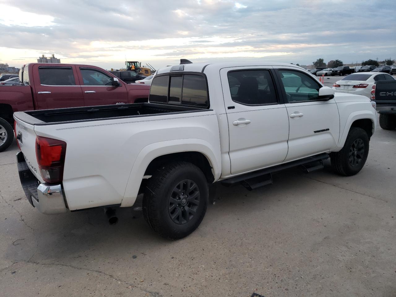 Изображение 3 2020 TOYOTA TACOMA DOUBLE CAB 2020 с VIN 5TFAX5GNXLX184714