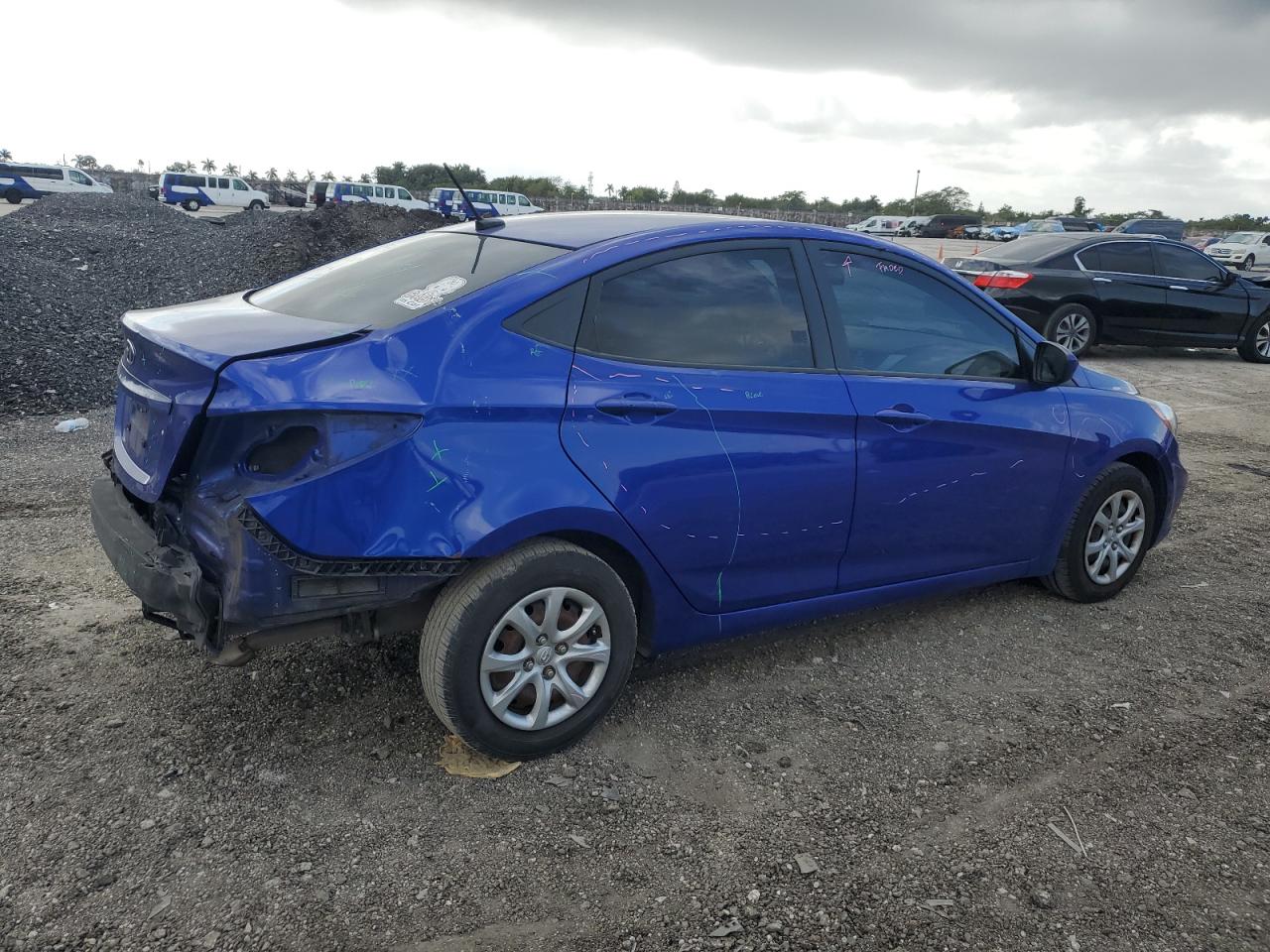 Image 3 of 2013 HYUNDAI ACCENT GLS 2013 with VIN KMHCT4AE6DU455435