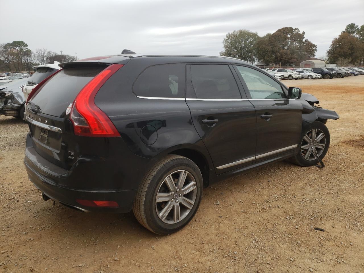 Изображение 3 2017 VOLVO XC60 T5 INSCRIPTION 2017 с VIN YV440MRU5H2000328