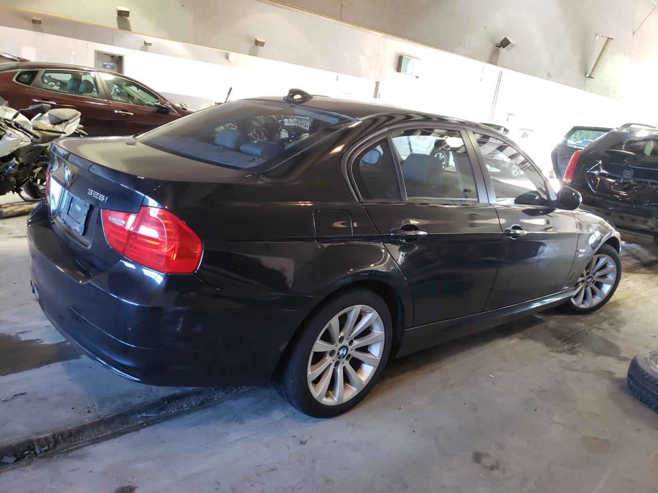 Obraz 3 z 2011 BMW 328 XI 2011 z VIN WBAPK7C5XBF087492
