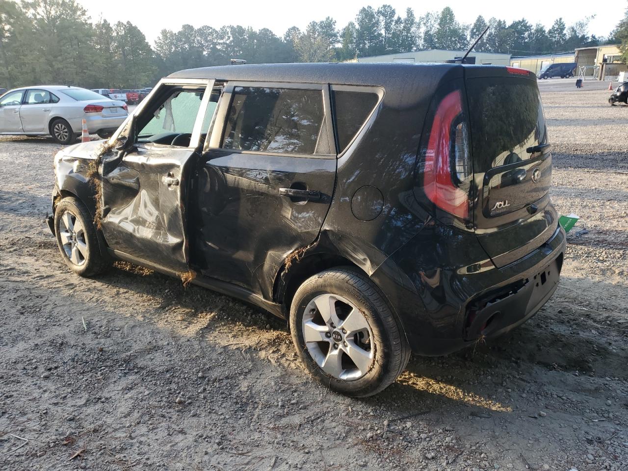 Obraz 2 z 2019 KIA SOUL  2019 z VIN KNDJN2A23K7675594
