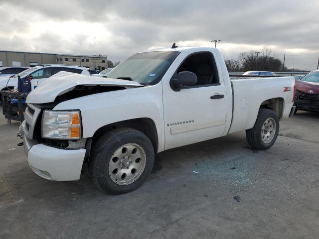 Image 1 of 2007 CHEVROLET SILVERADO C1500 2007 with VIN 1GCEC14CX7Z570519