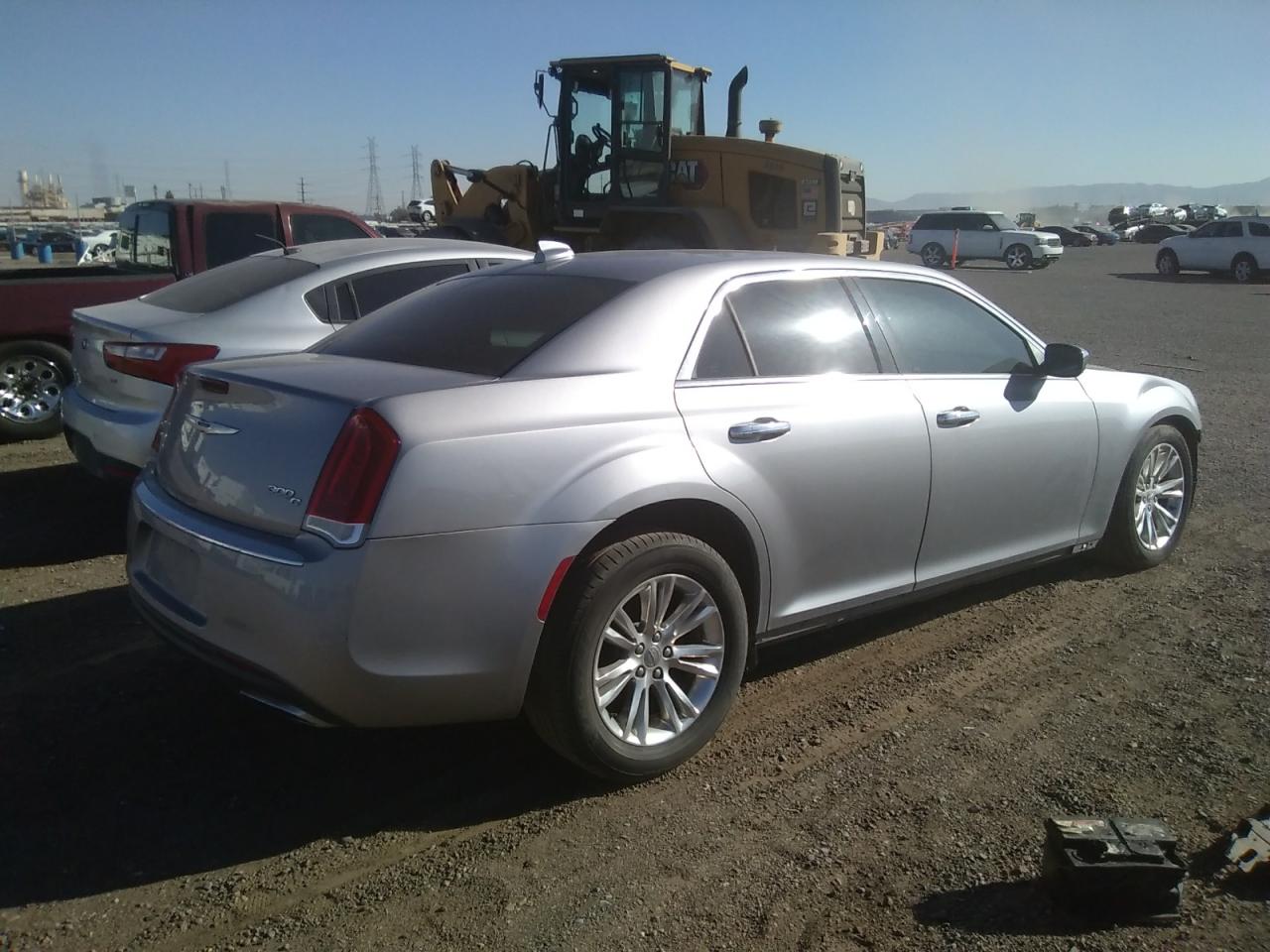 Obraz 3 z 2016 CHRYSLER 300C  2016 z VIN 2C3CCAEG3GH151599
