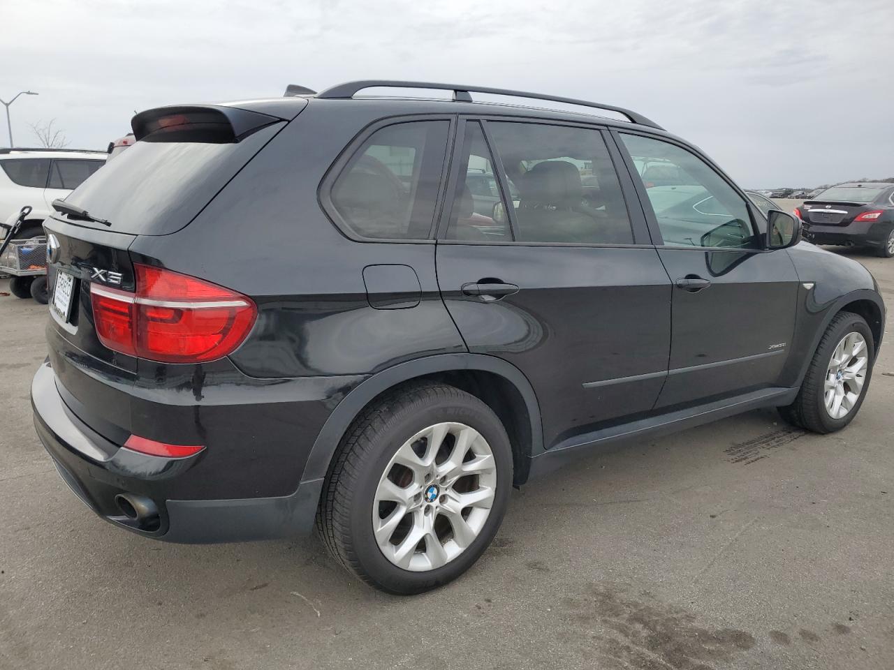 Изображение 3 2013 BMW X5 XDRIVE35I 2013 с VIN 5UXZV4C55D0B06314