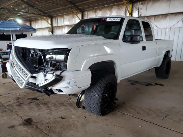 Image 1 of 2004 CHEVROLET SILVERADO K1500 2004 with VIN 2GCEK19T841316582