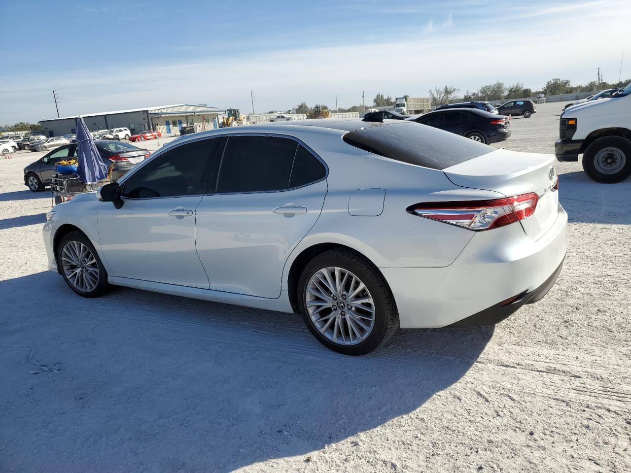 Изображение 2 2018 TOYOTA CAMRY XSE 2018 с VIN 4T1BZ1HK6JU012153