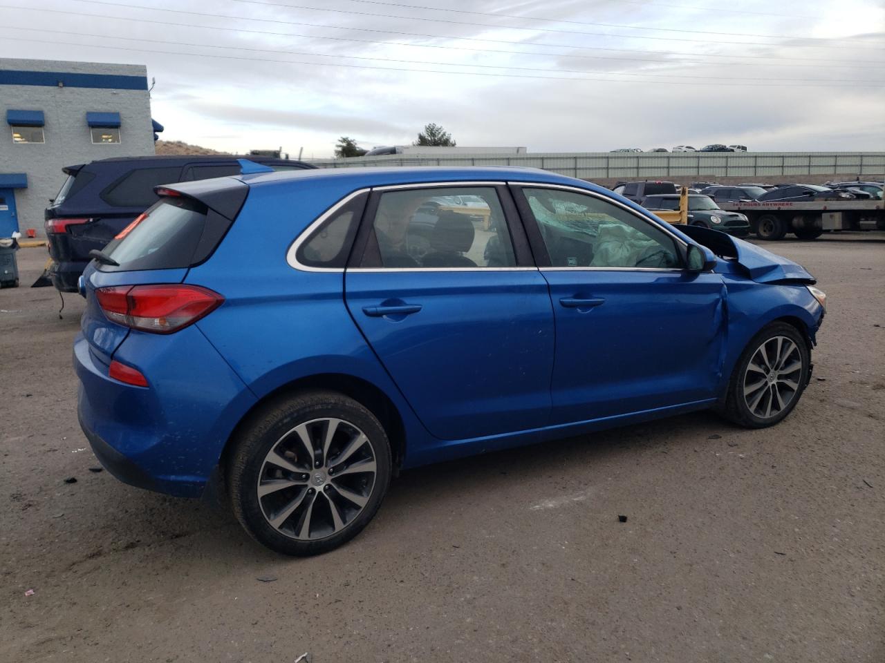 Изображение 3 2018 HYUNDAI ELANTRA GT  2018 с VIN KMHH35LE4JU012172