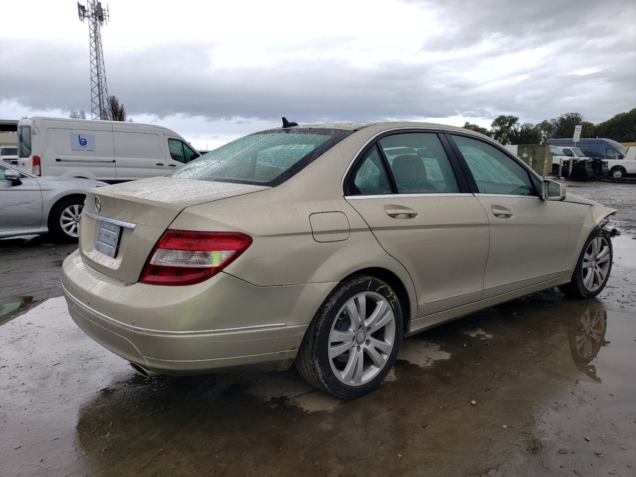 Image 3 of 2010 MERCEDES-BENZ C 300 2010 with VIN WDDGF5EB6AF438286