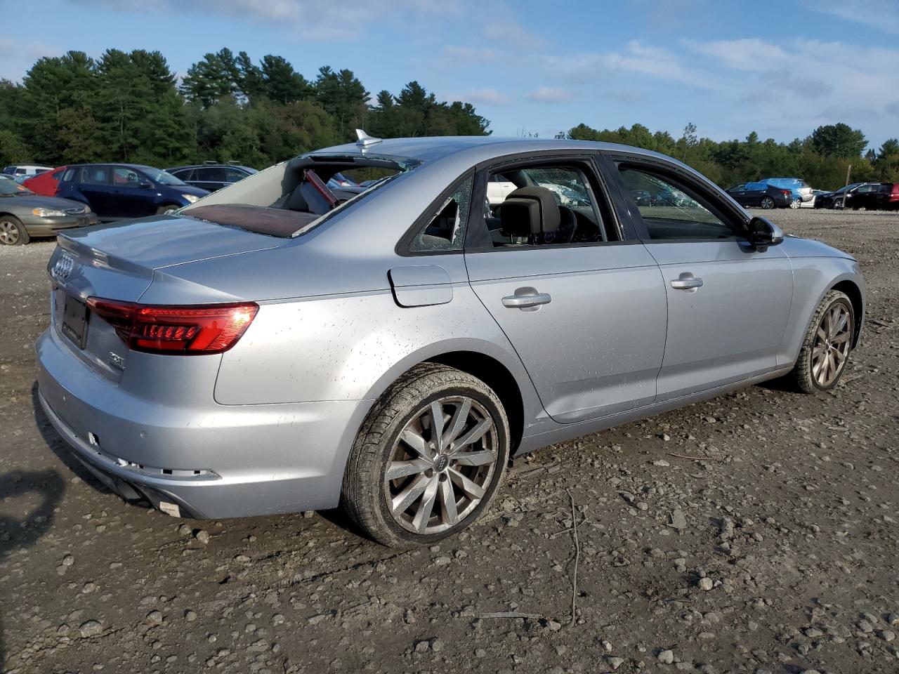 Изображение 3 2017 AUDI A4 PREMIUM 2017 с VIN WAUANAF49HN005960