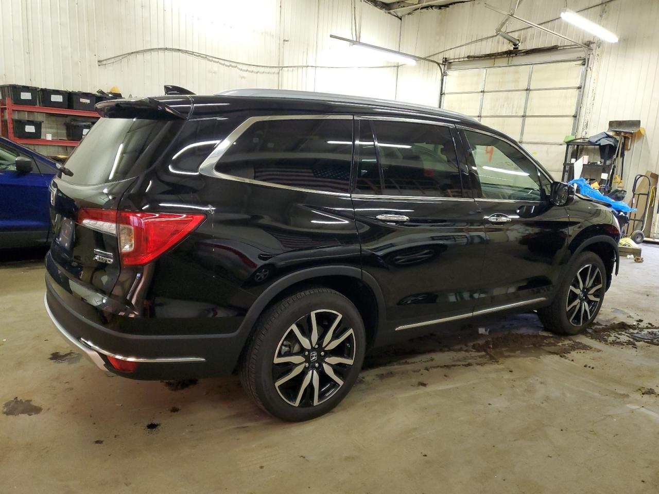 Obraz 3 z 2022 HONDA PILOT TOURING 2022 z VIN 5FNYF6H94NB009607