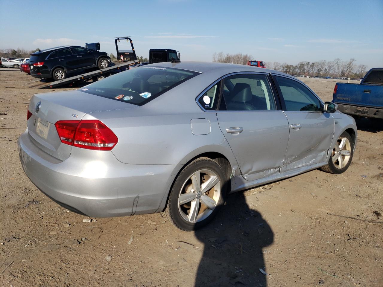 Изображение 3 2015 VOLKSWAGEN PASSAT S 2015 с VIN 1VWAT7A32FC115278