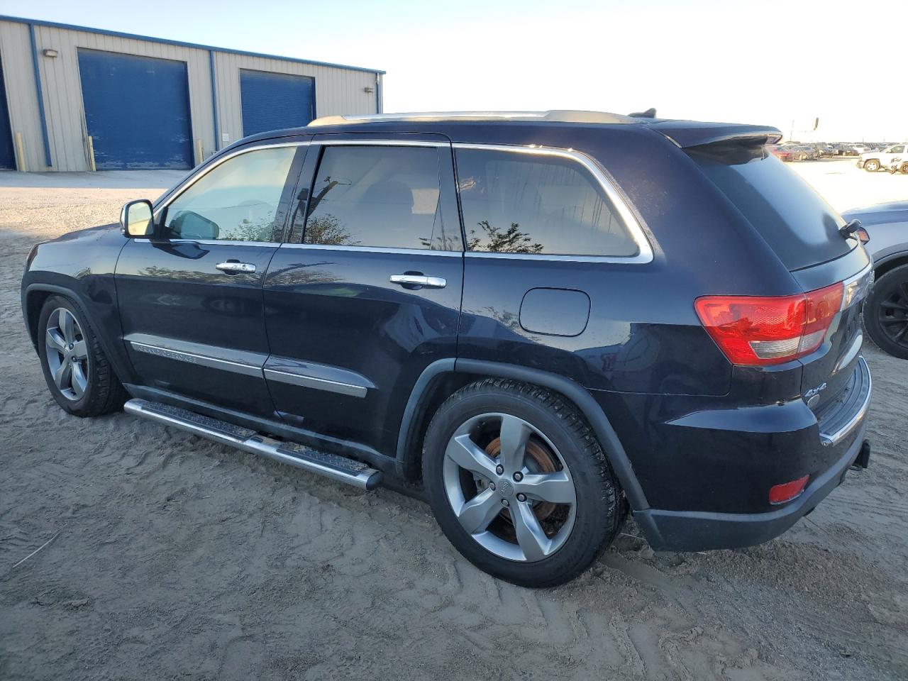 Изображение 2 2011 JEEP GRAND CHEROKEE OVERLAND 2011 с VIN 1J4RR6GT8BC687756