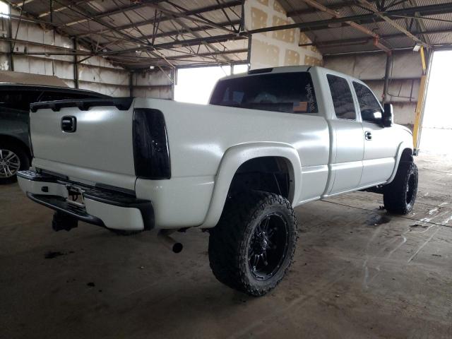 Obraz 3 z 2004 CHEVROLET SILVERADO K1500 2004 z VIN 2GCEK19T841316582