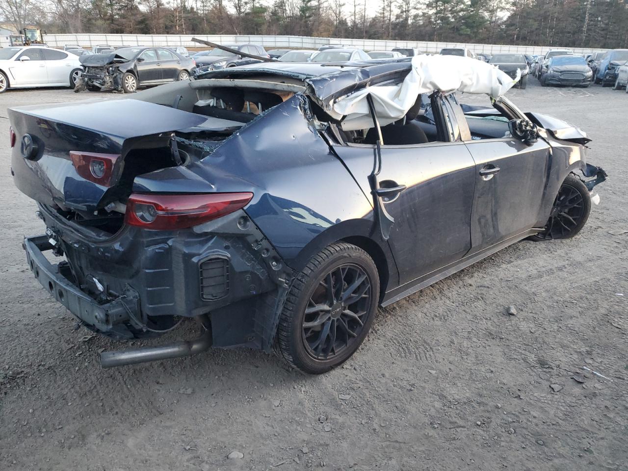 Obraz 3 z 2019 MAZDA 3  2019 z VIN 3MZBPABL7KM113930