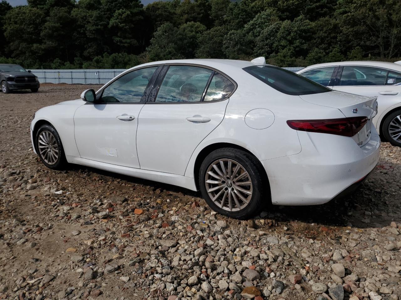 Изображение 2 2022 ALFA ROMEO GIULIA  2022 с VIN ZARFANAN4N7660481