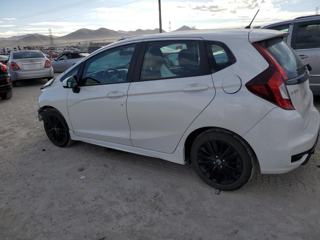 Obraz 2 z 2020 HONDA FIT SPORT 2020 z VIN 3HGGK5H60LM705625
