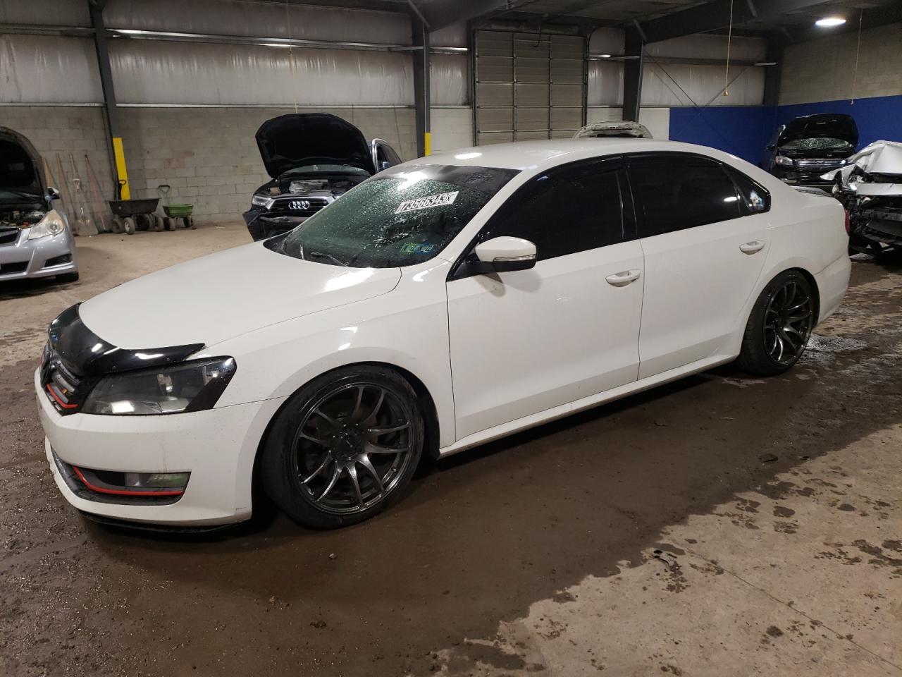 Image 1 of 2015 VOLKSWAGEN PASSAT S 2015 with VIN 1VWAS7A31FC089646