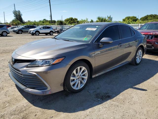 Изображение 1 2022 TOYOTA CAMRY LE 2022 с VIN 4T1C11AK6NU693278