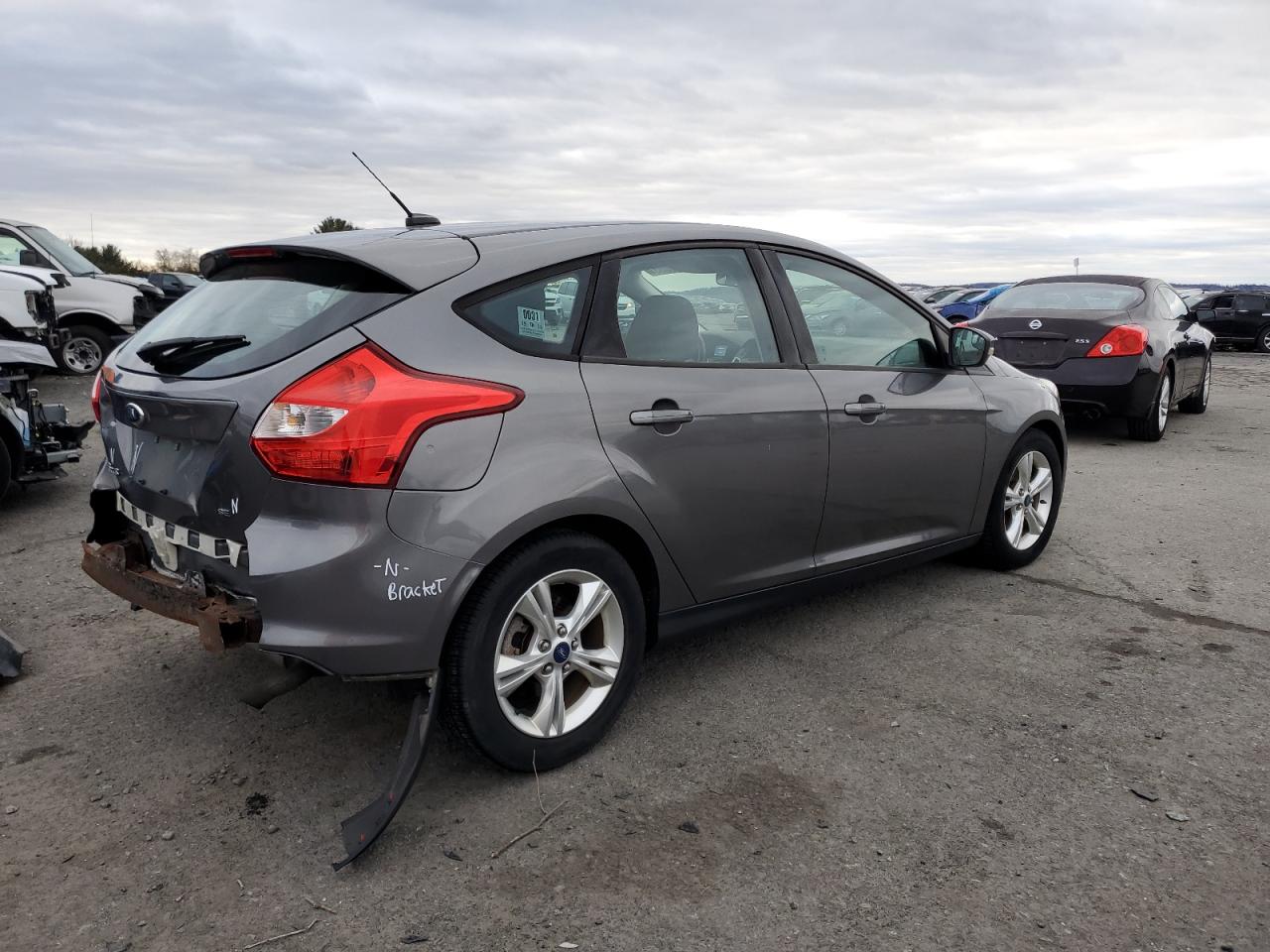 Image 3 of 2012 FORD FOCUS SE 2012 with VIN 1FAHP3K29CL389731