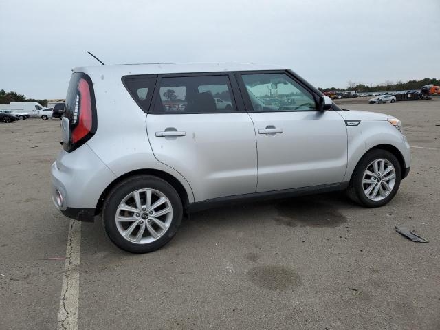 Image 3 of 2018 KIA SOUL + 2018 with VIN KNDJP3A52J7618067