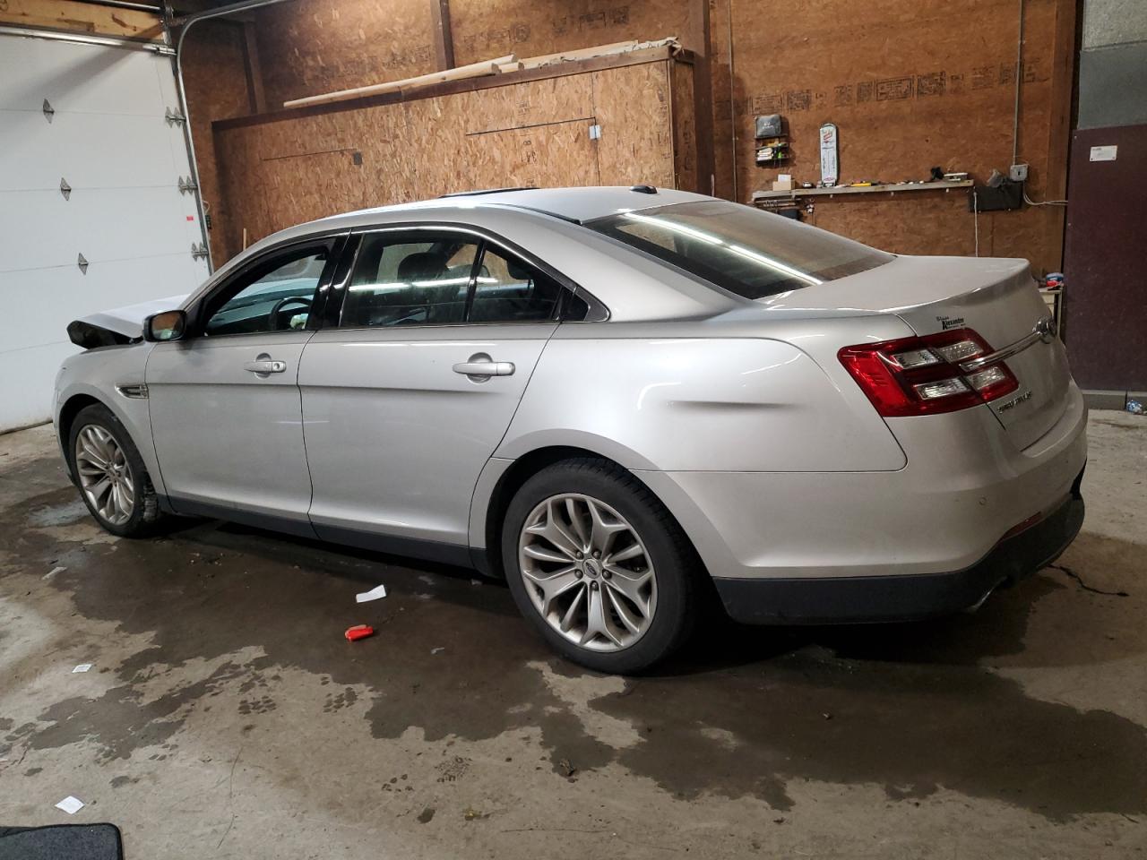 Изображение 2 2017 FORD TAURUS LIMITED 2017 с VIN 1FAHP2F83HG104692