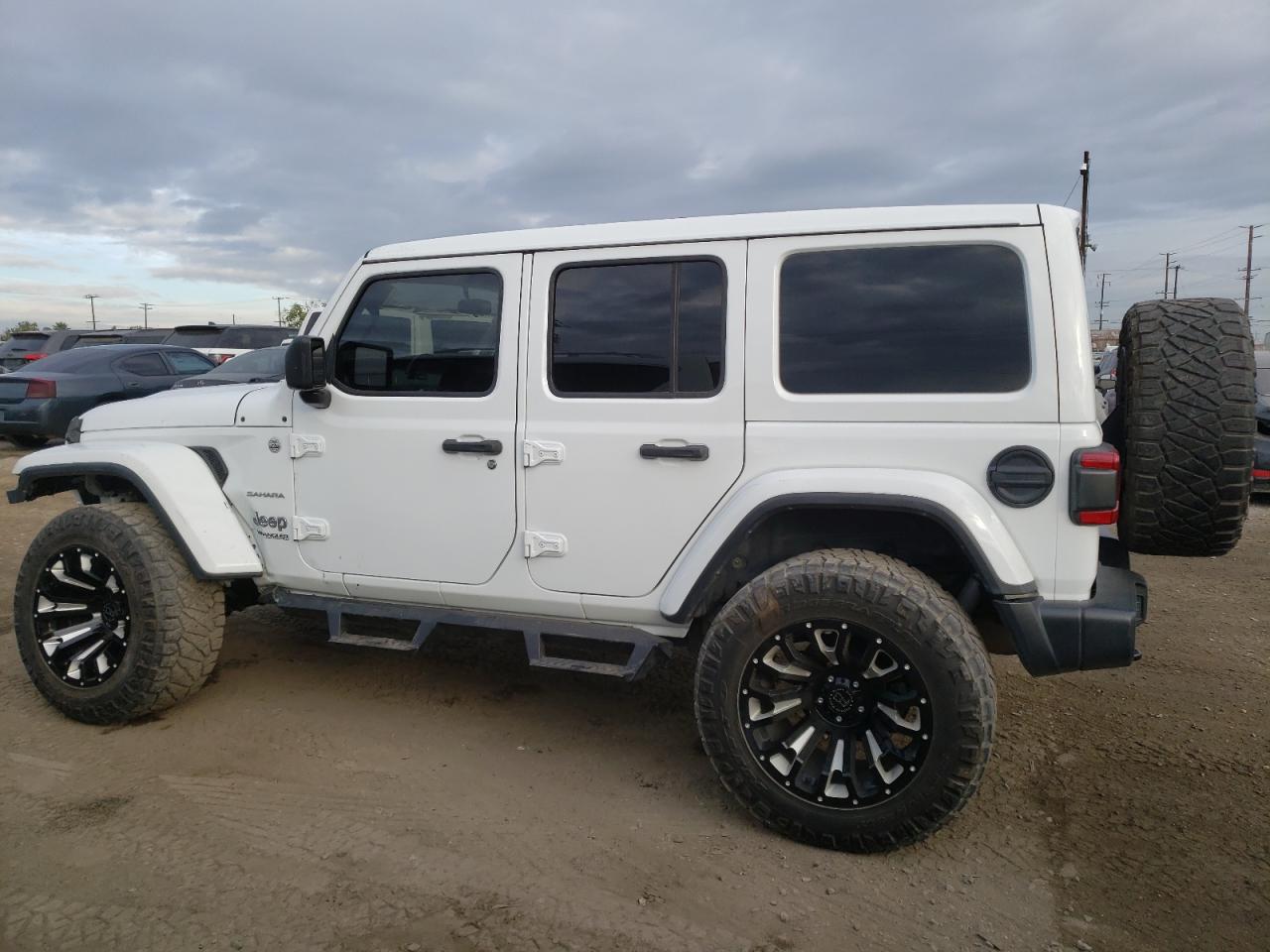 Obraz 2 z 2019 JEEP WRANGLER UNLIMITED SAHARA 2019 z VIN 1C4HJXEN7KW614637